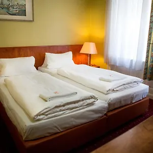 Otel - Heefa Ohg